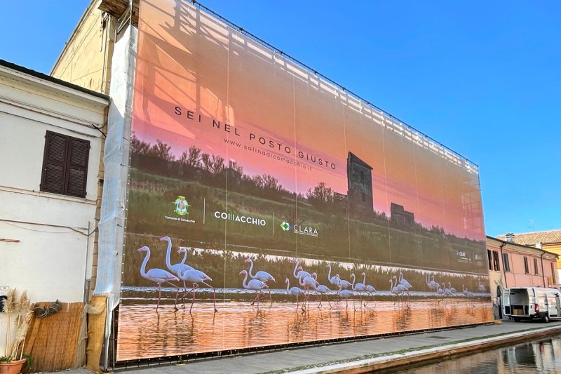 Comacchio al tramonto con Digital Neon